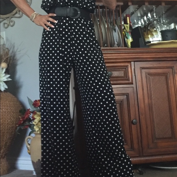 ❤️SOLD🔴So cute jumpsuit!❤️ - Picture 2 of 8